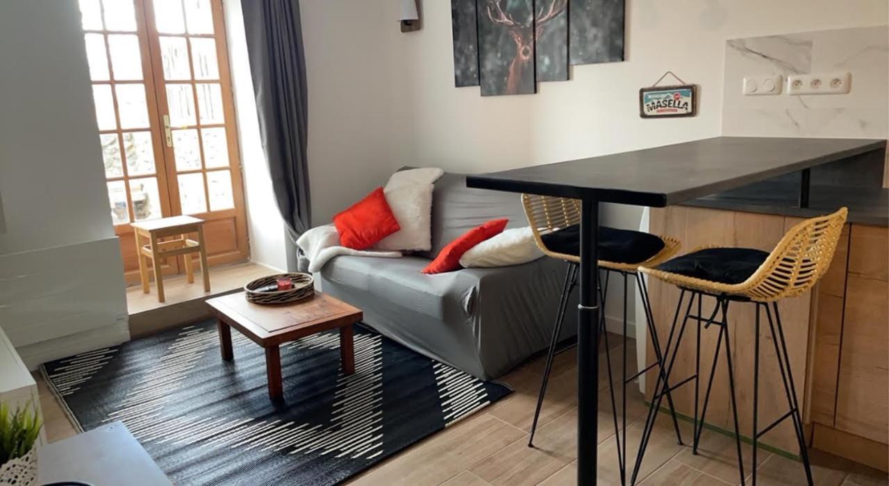 Appartement Avec Chambre Ouverte Bourg-Madame Exterior foto